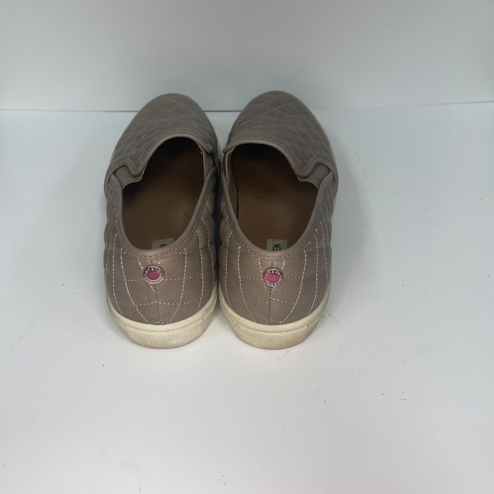 Steve Madden Quilted Slip-On Sneakers Women’s Size 11 Taupe - Picture 5 of 9